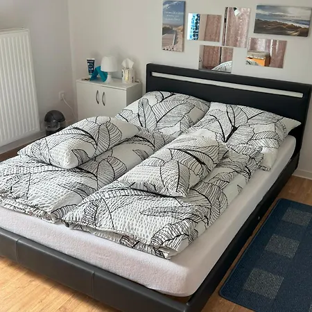 Apartment Schoene Oberwohnung In Osternburg *